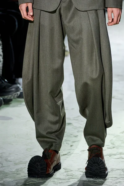 Look 12